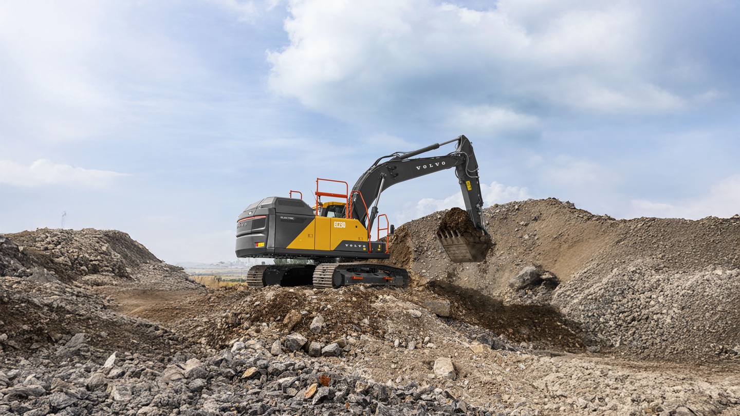Volvo CE plans new crawler excavator plant in Sweden