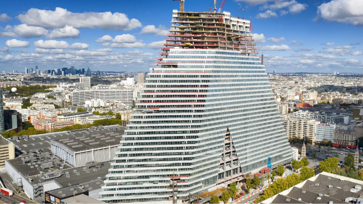 Construction of Parisian skyscraper Triangle’s crown underway