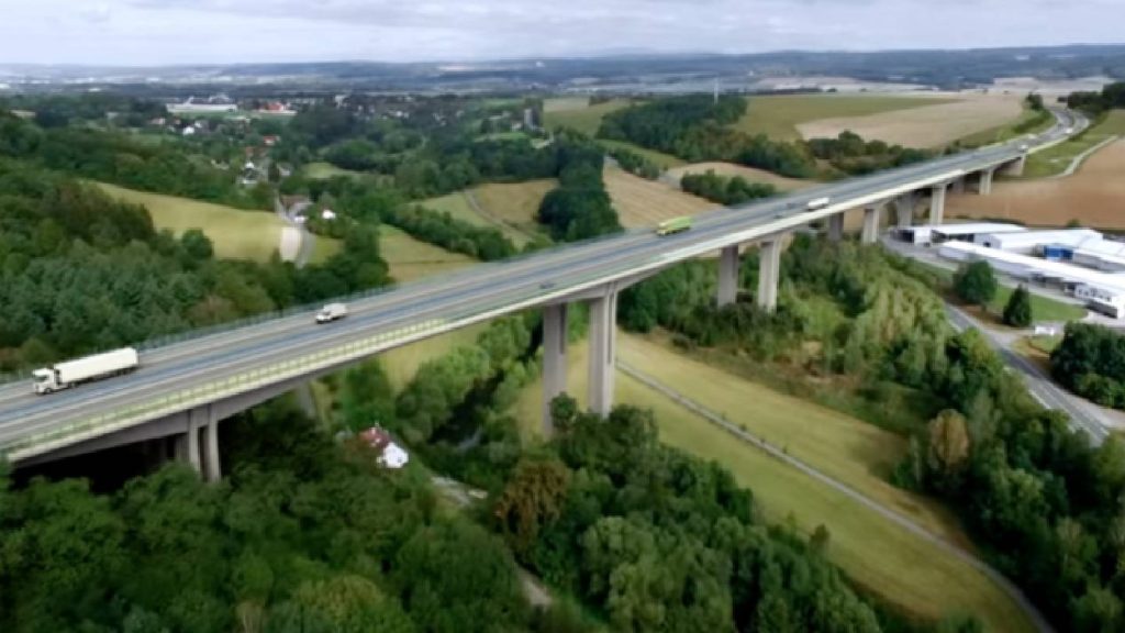 VINCI consortium wins $429m D11 motorway contract in Czech Republic 