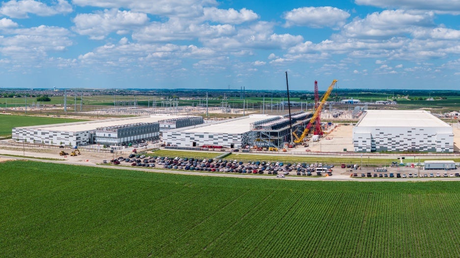 Power availability pulls US data centre megacampuses to Texas and Arizona, as the sector’s build risks mount