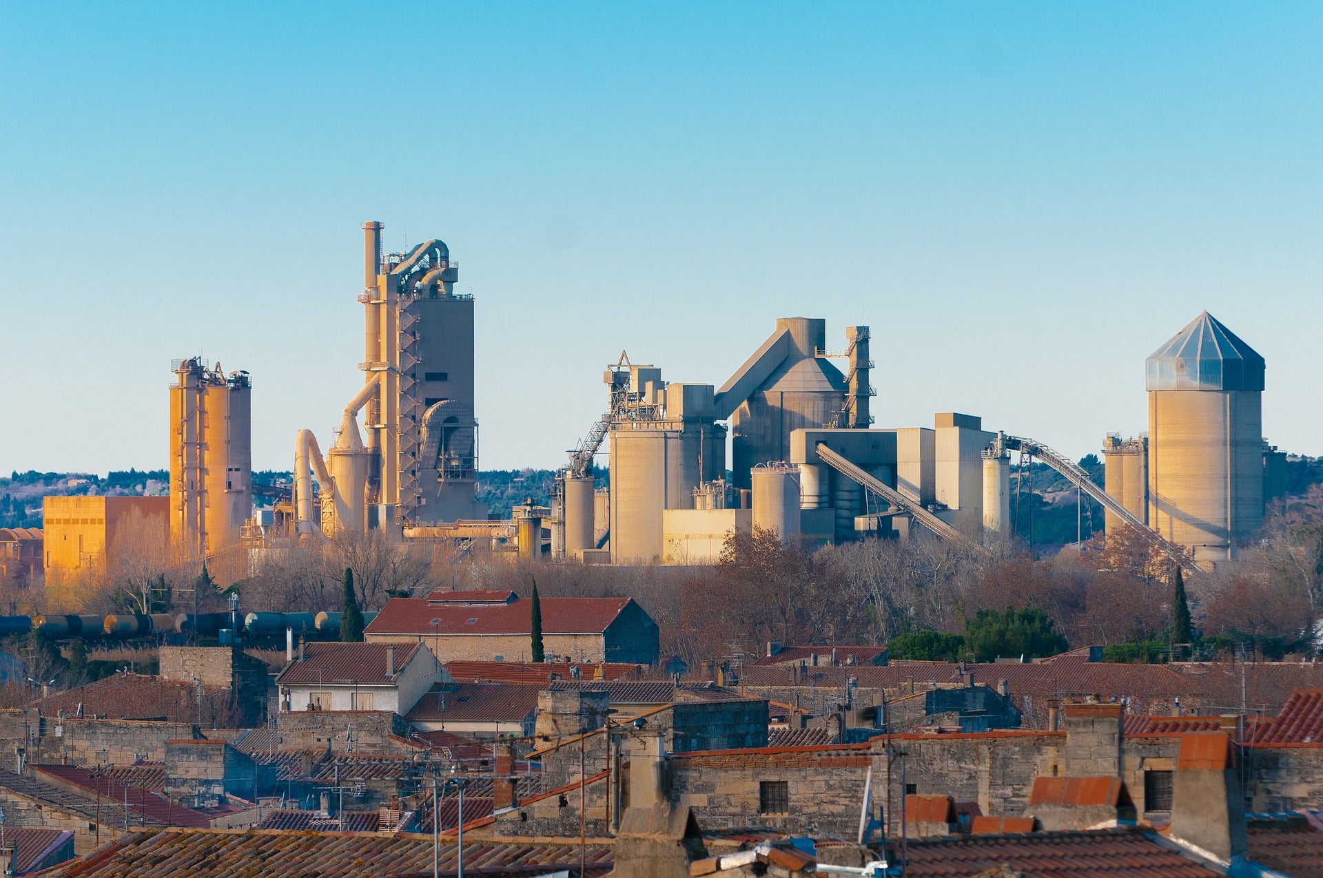 Iraq Invites Bids for Three Major Cement Plant Projects