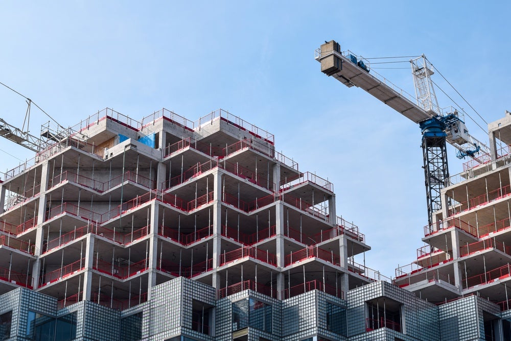 Canada’s construction industry presents a mixed scenario in May 2026 