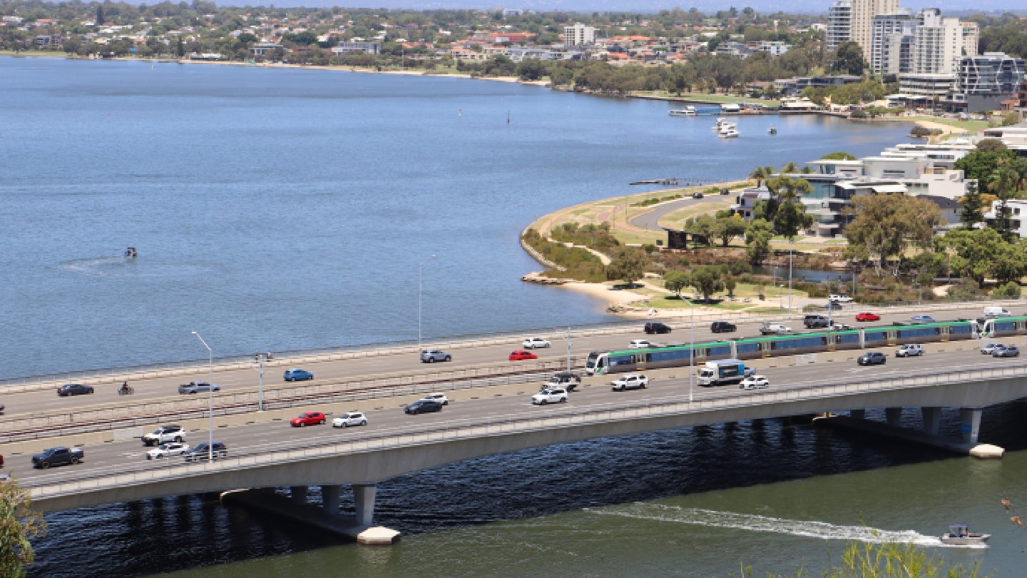WA Awards $490M Contract for Kwinana Freeway Upgrade