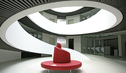 Cocoon is a stand-alone, elliptical structure located in Zurich's Seefeld district
